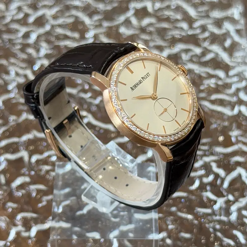 Audemars Piguet Jules Audemars. 77239OR.ZZ.A088CR.01