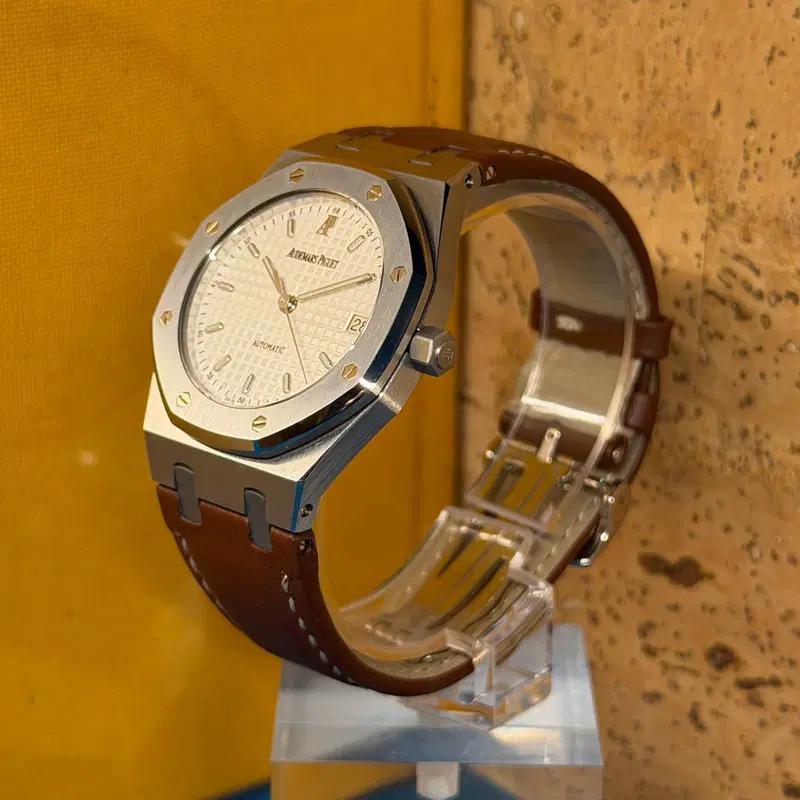 Audemars Piguet Royal Oak "Pictet". 15189ST.OO.D083CU.01