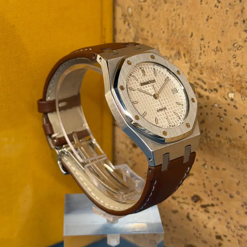 Audemars Piguet Royal Oak "Pictet". 15189ST.OO.D083CU.01