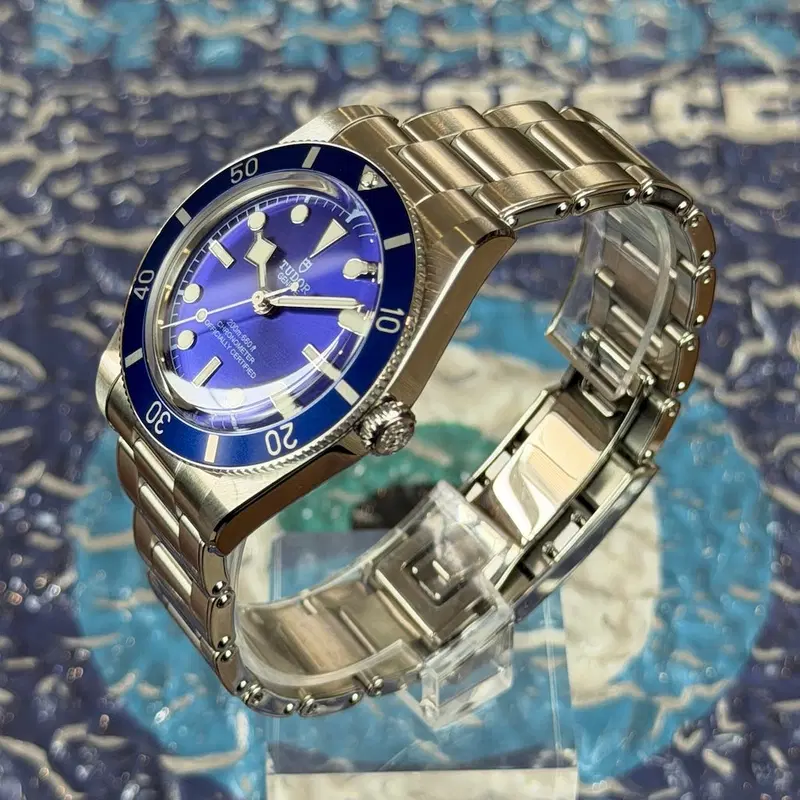 Tudor Black Bay 54. M79000B-0001