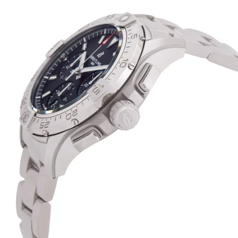 Breitling Avenger. AB0146101B1A1