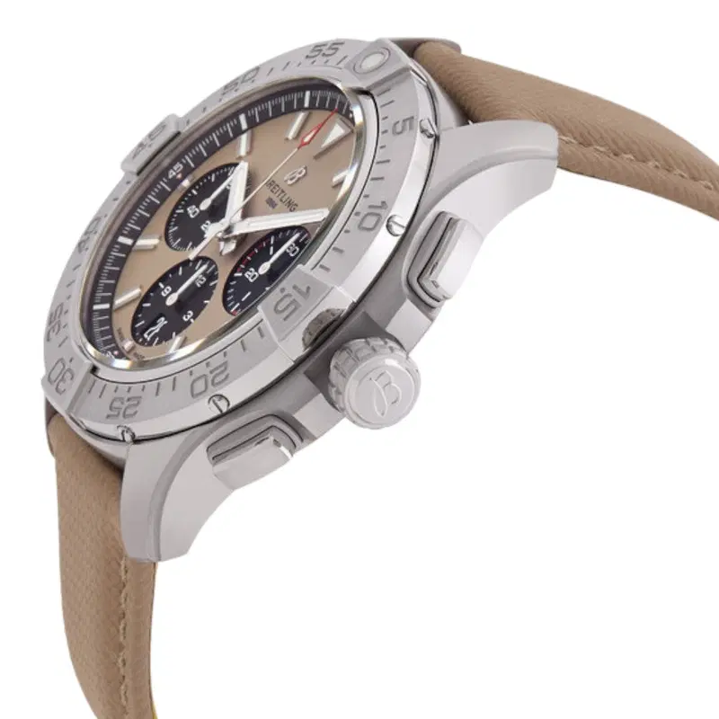 Breitling Avenger. AB0147101A1X1