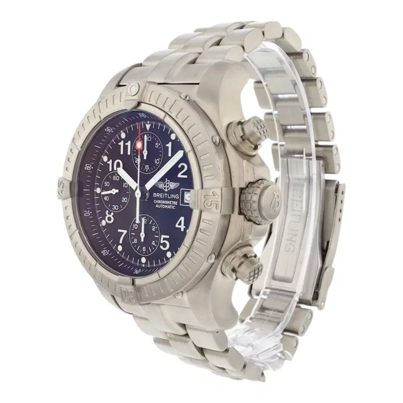Breitling Avenger. E13360/E130B55PT