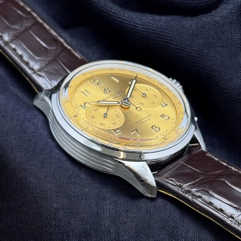 Breitling Premier B01. AB0930F51H1P1