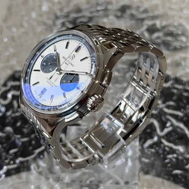 Breitling Premier B01. AB0118221G1A1