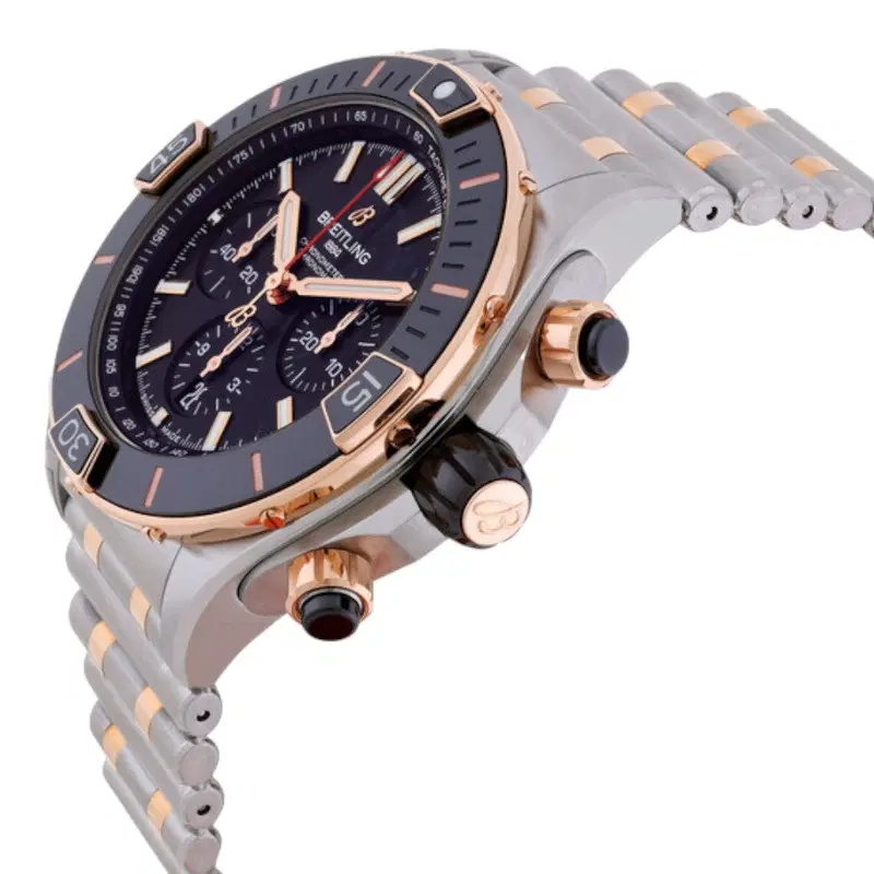 Breitling Super Chronomat. UB0136251B1U1