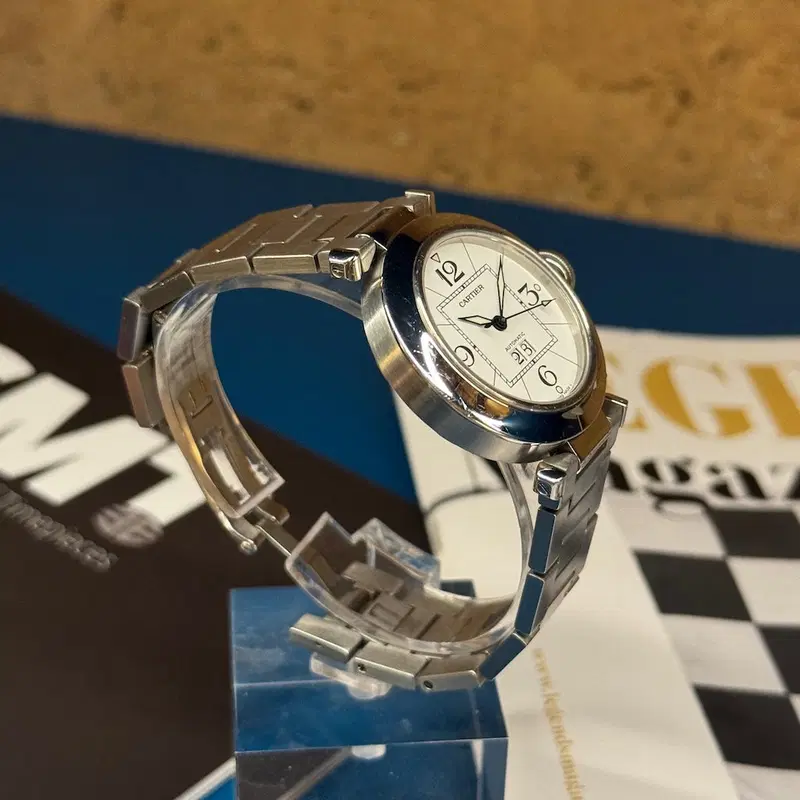 Cartier Pasha. W31074M7
