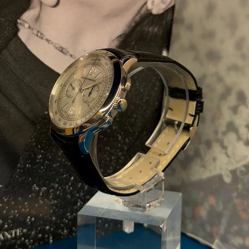 Girard Perregaux 1966. 49539-53-151-BK6A