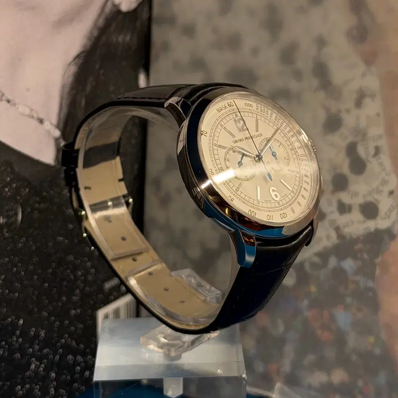 Girard Perregaux 1966. 49539-53-151-BK6A
