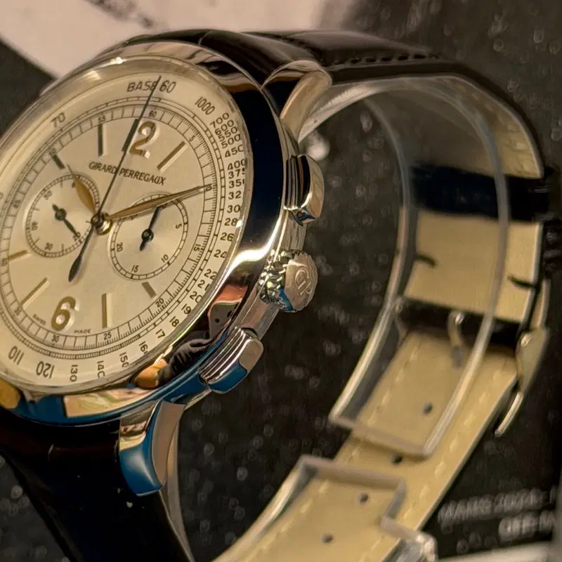 Girard Perregaux 1966. 49539-53-151-BK6A