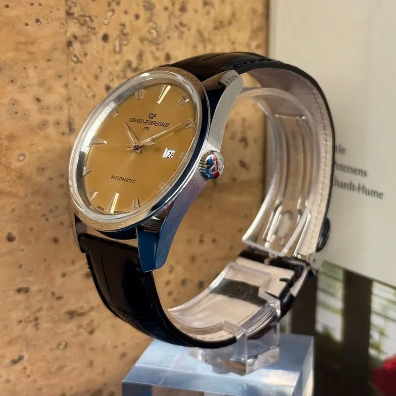 Girard Perregaux Heritage 1957. 41957-11-131-BB6A
