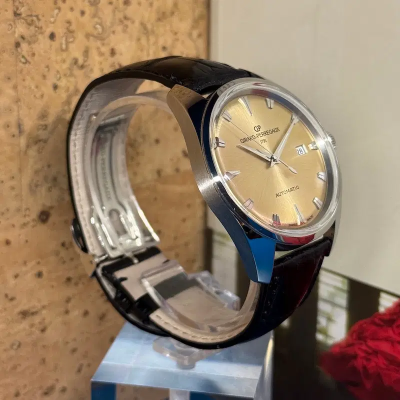 Girard Perregaux Heritage 1957. 41957-11-131-BB6A