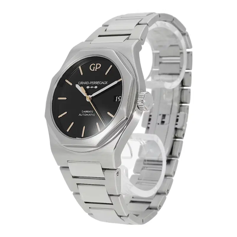 Girard Perregaux Laureato. 81010-11-635-11A