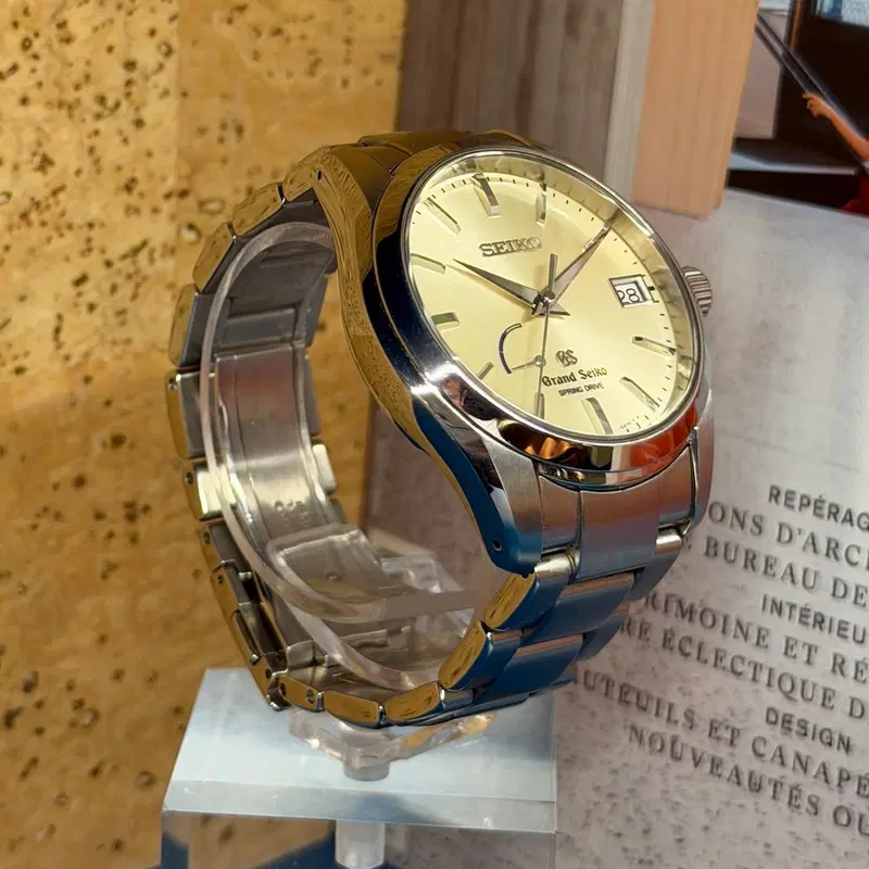 Grand Seiko Spring Drive. SBGA083