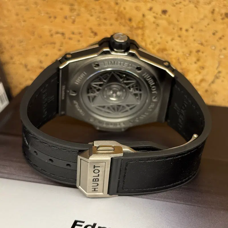 Hublot Big Bang Sang Bleu. 415.NX.1112.VR.MXM16