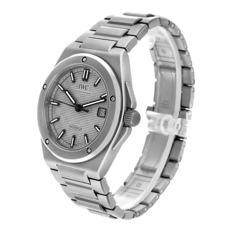 IWC Ingenieur Automatic 40. IW328904