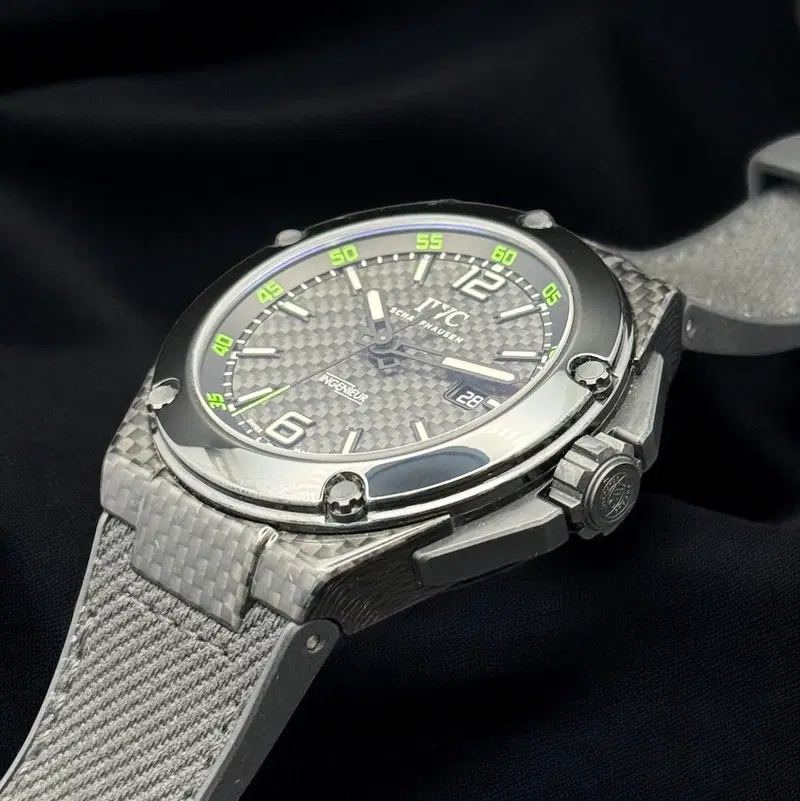 IWC Ingenieur. IW322404