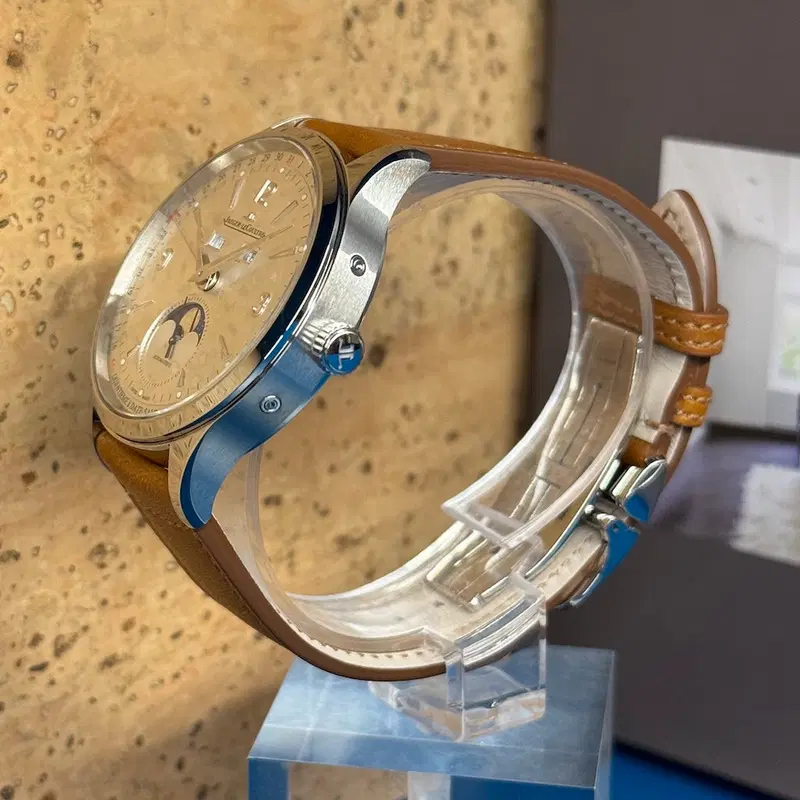 Jaeger-LeCoultre Master Control Calendar. Q4148420