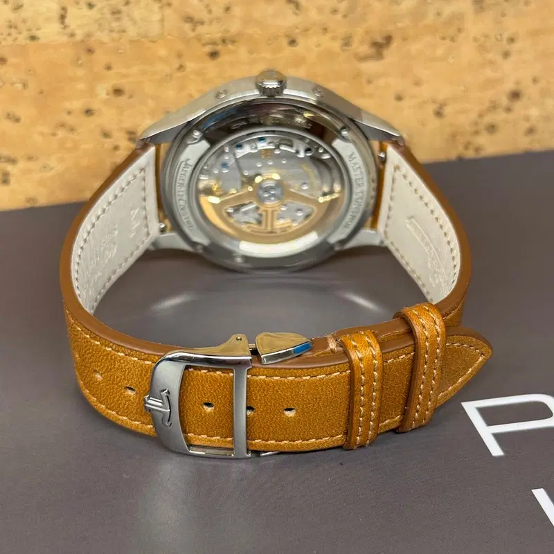 Jaeger-LeCoultre Master Control Calendar. Q4148420
