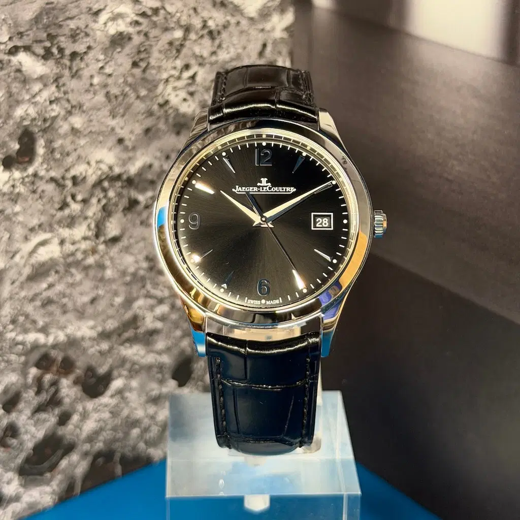 Jaeger-LeCoultre Master Control Date. Q1548470