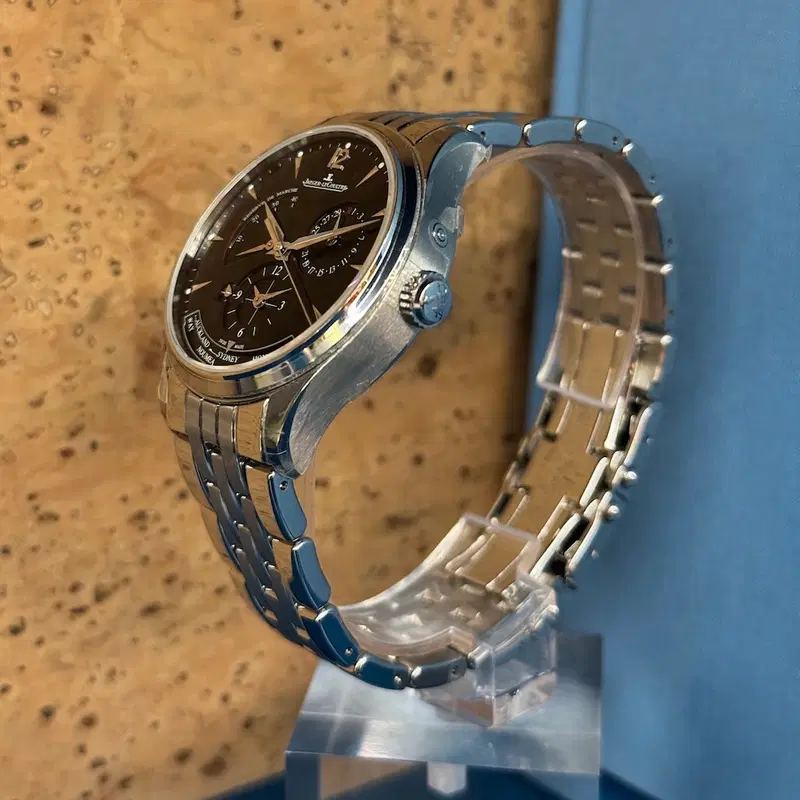 Jaeger-LeCoultre Master Geographic. Q1428171