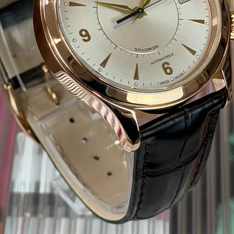 Jaeger-LeCoultre Master Memovox. Q1412530