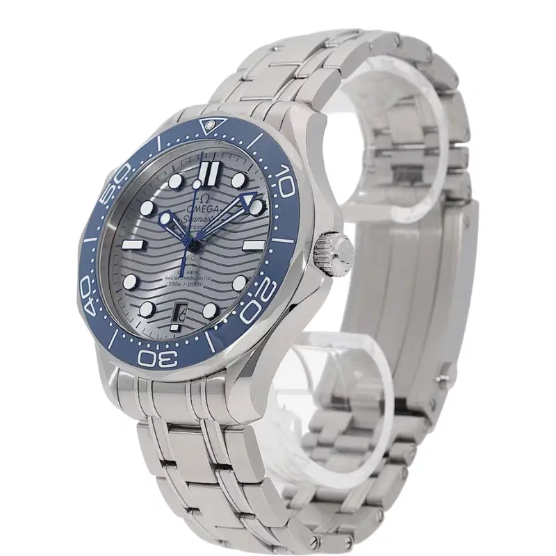 Omega Seamaster Diver. 210.30.42.20.06.001