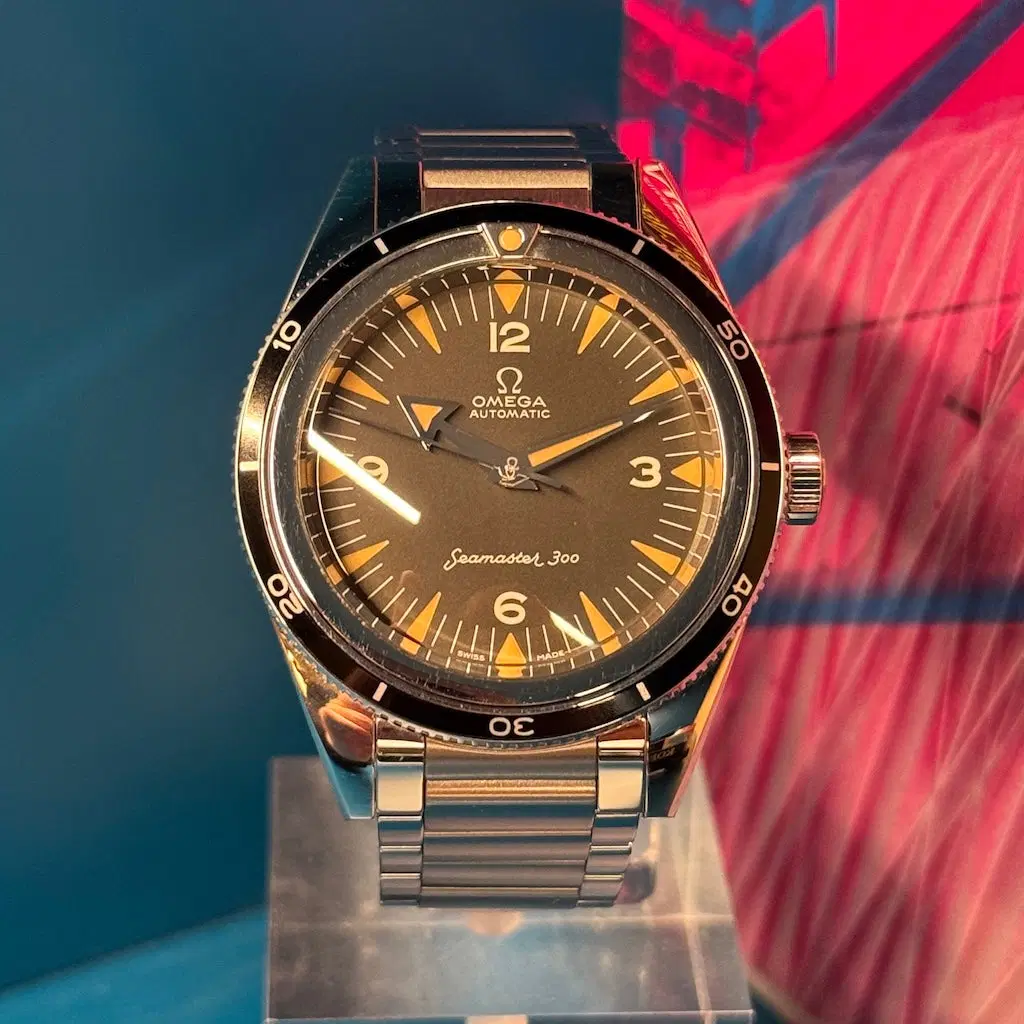 Omega Seamaster 300 Trilogy. 234.10.39.20.01.001