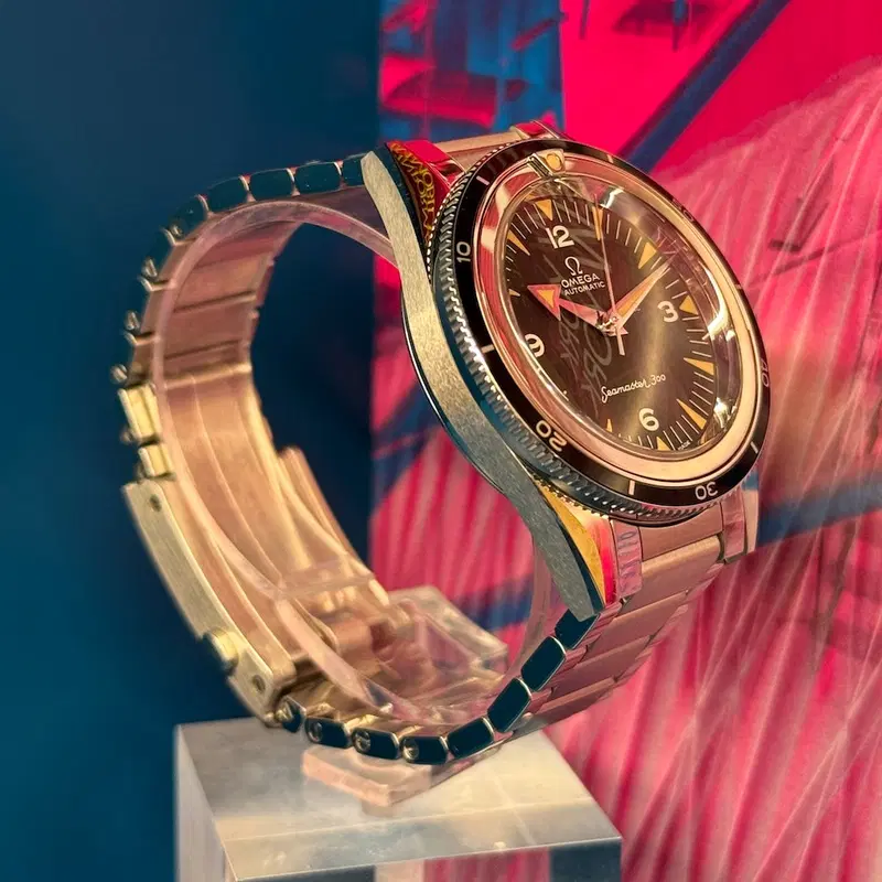 Omega Seamaster 300 Trilogy. 234.10.39.20.01.001