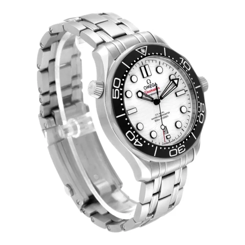 Omega Seamaster Diver. 210.30.42.20.04.001