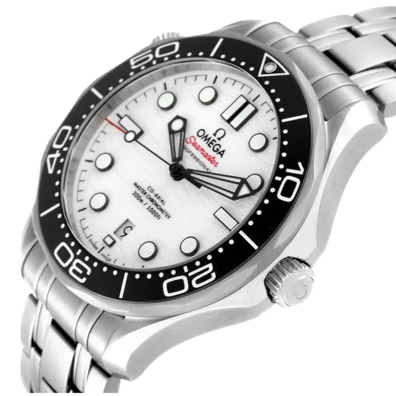 Omega Seamaster Diver. 210.30.42.20.04.001