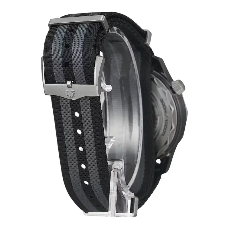Omega Seamaster Diver. 210.92.44.20.01.002