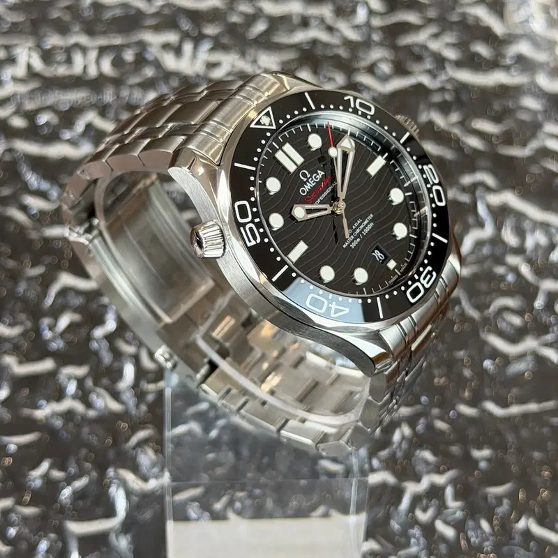 Omega Seamaster Diver 300 M. 210.30.42.20.01.001