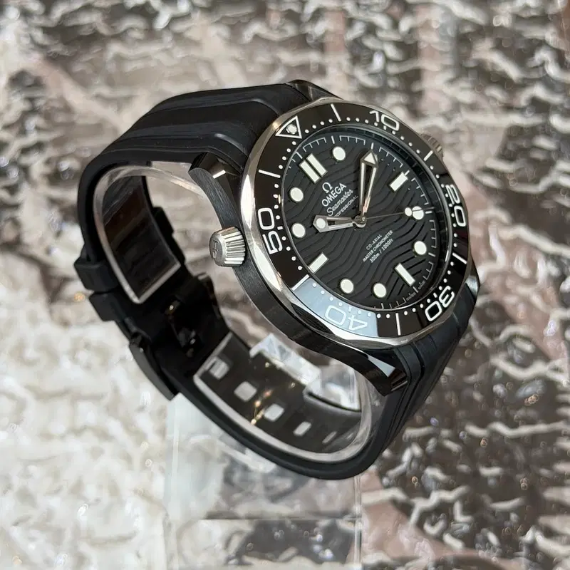 Omega Seamaster Diver 300 M. 210.92.44.20.01.001