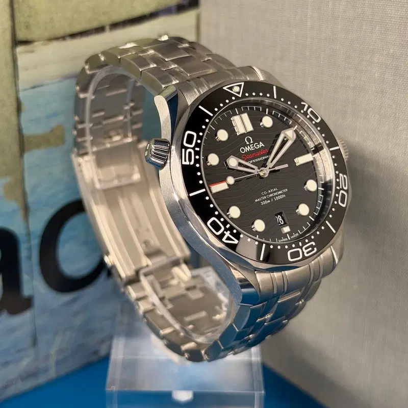 Omega Seamaster Diver 300M. 210.30.42.20.01.001