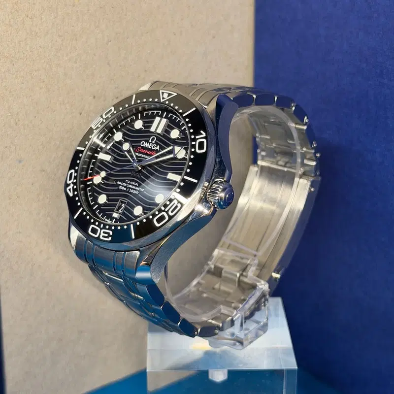 Omega Seamaster Diver 300M. 210.30.42.20.01.001