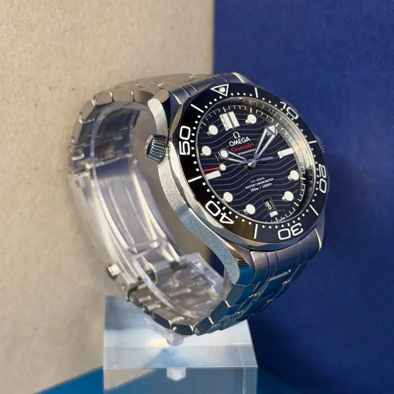 Omega Seamaster Diver 300M. 210.30.42.20.01.001