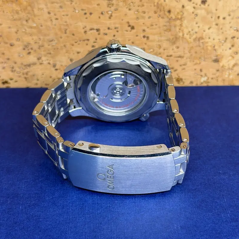 Omega Seamaster Diver 300M. 210.30.42.20.01.001