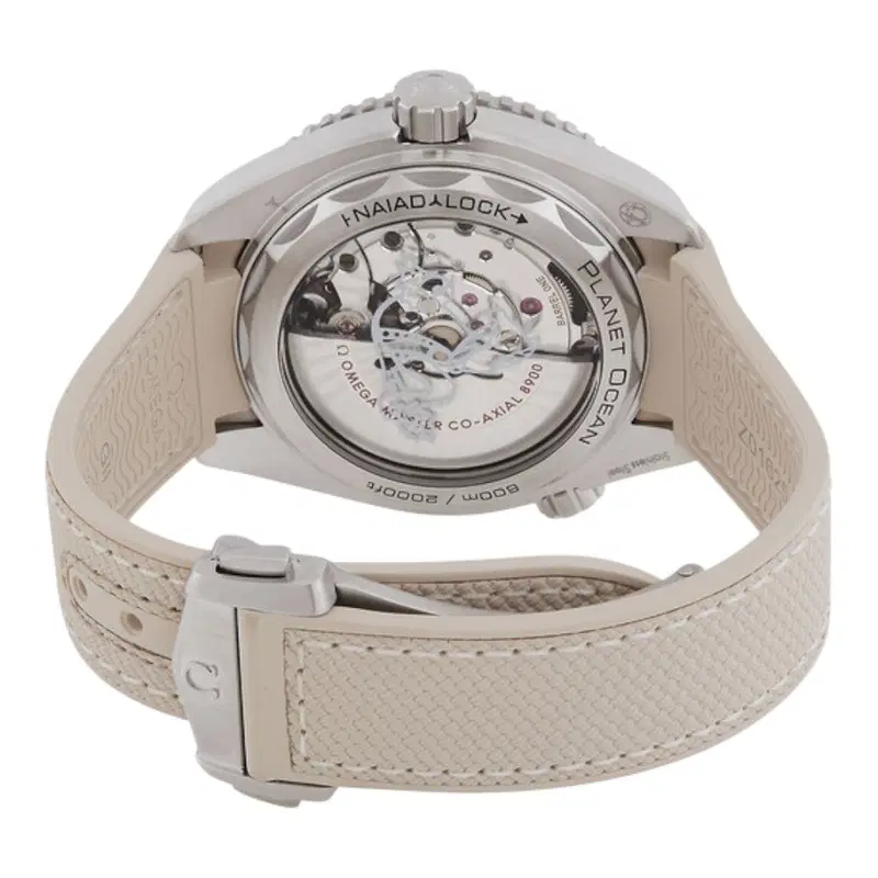 Omega Seamaster Planet Ocean 600M. 215.32.44.21.09.001