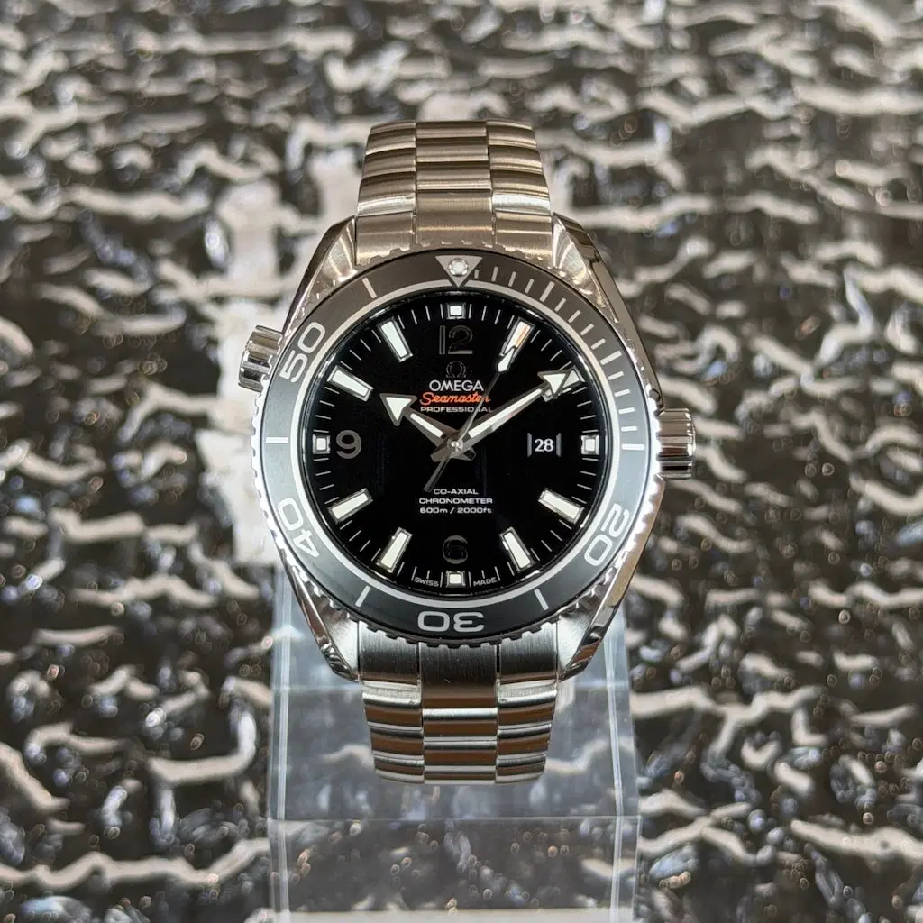 Omega Seamaster Planet Ocean. 232.30.38.20.01.001