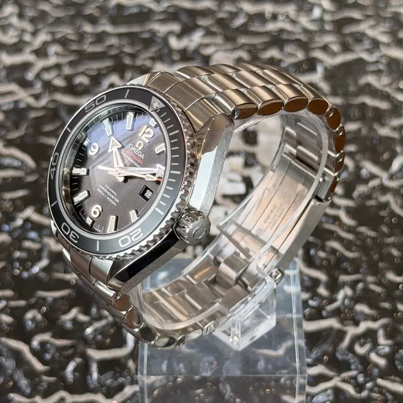 Omega Seamaster Planet Ocean. 232.30.38.20.01.001