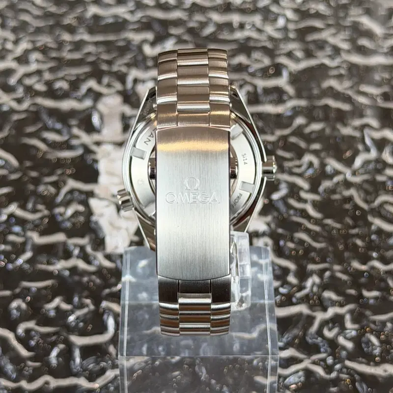 Omega Seamaster Planet Ocean. 232.30.38.20.01.001