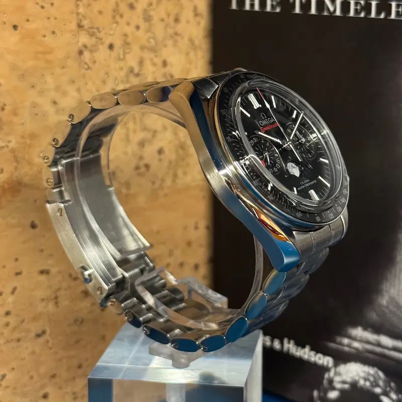 Omega Speedmaster Moonphase. 304.30.44.52.01.001
