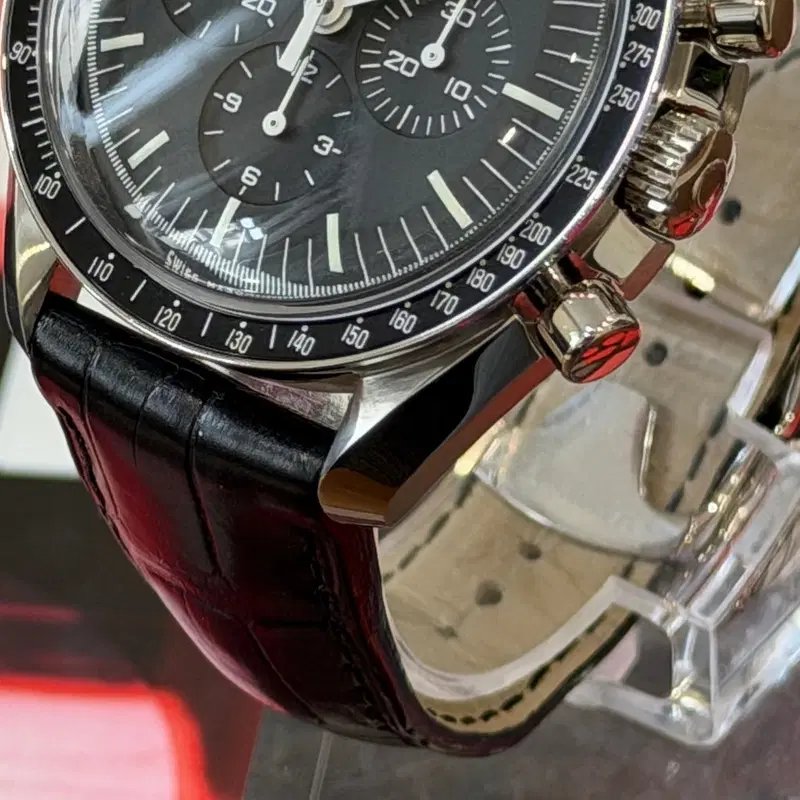 Omega Speedmaster Moonwatch Professional. 311.33.42.30.01.001