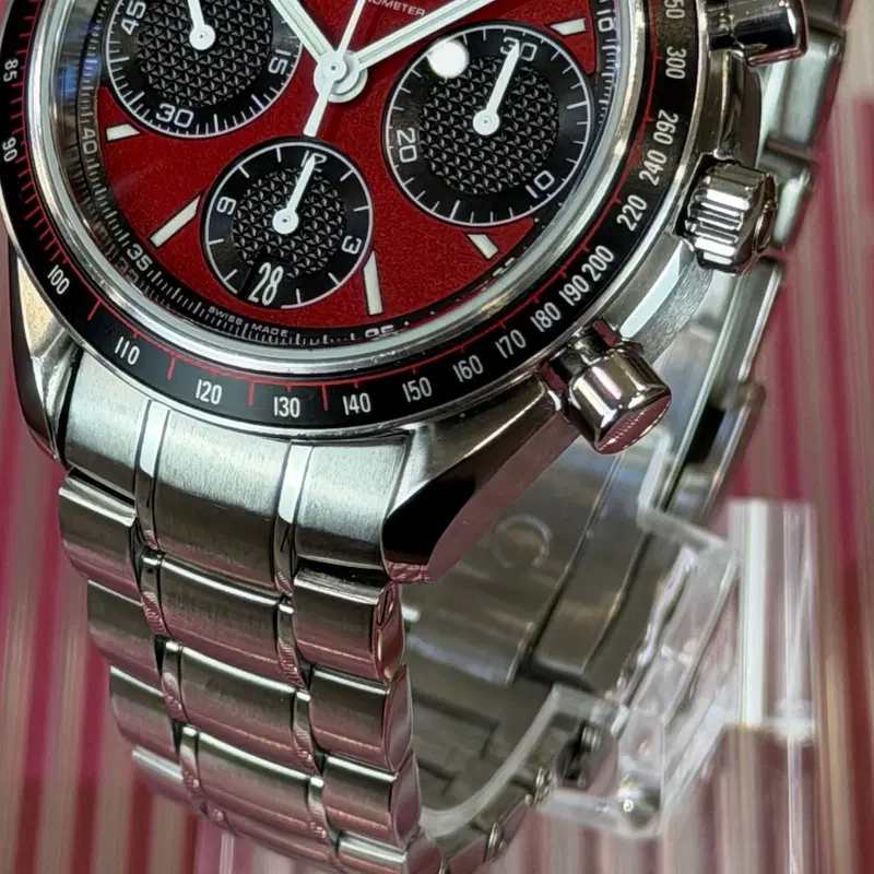 Omega Speedmaster Racing. 326.30.40.50.11.001