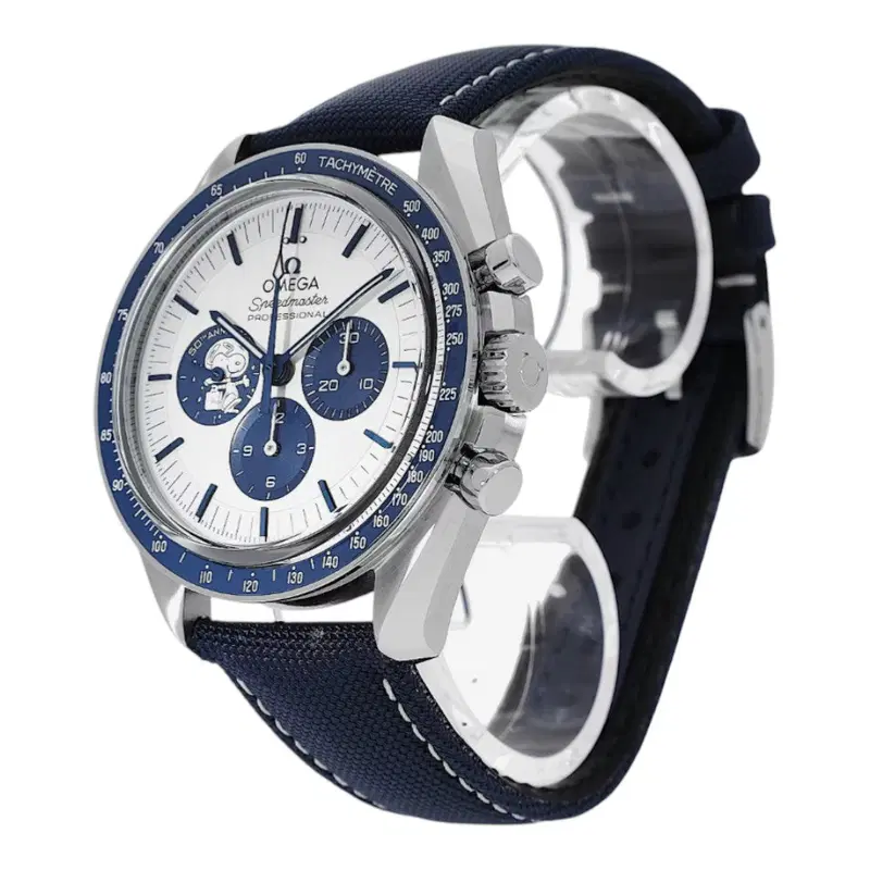Omega Speedmaster "Silver Snoopy Award". 310.32.42.50.02.001