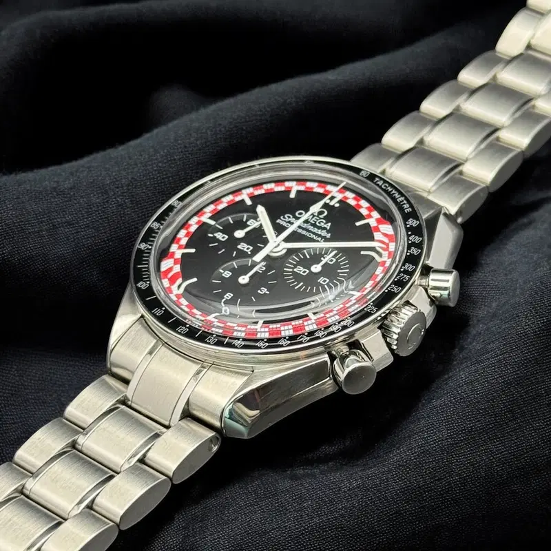 Omega Speedmaster "Tintin". 311.30.42.30.01.004