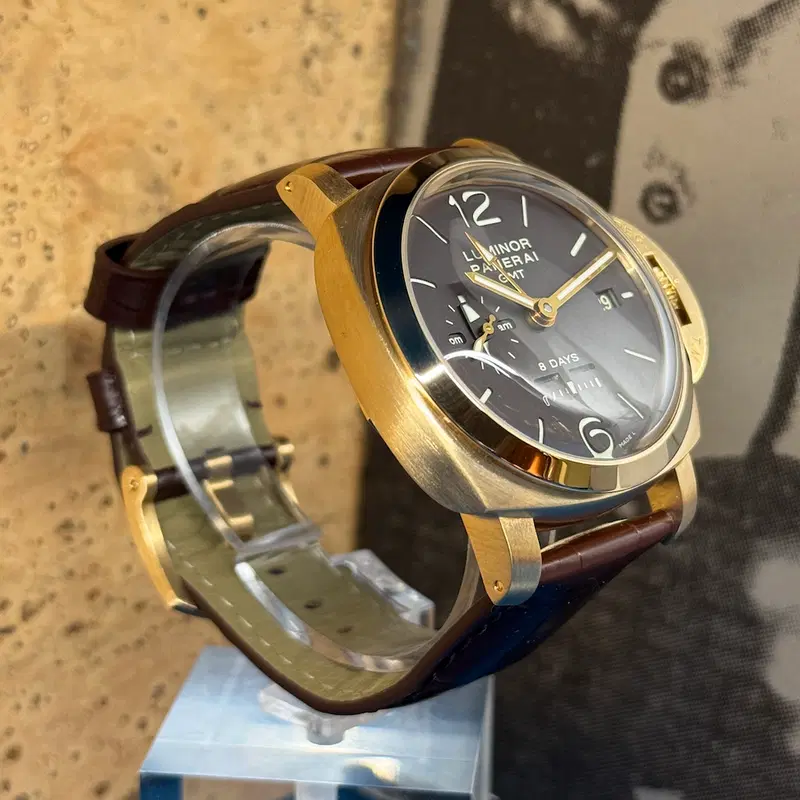 Panerai Luminor 1950 8 Days GMT. PAM00289