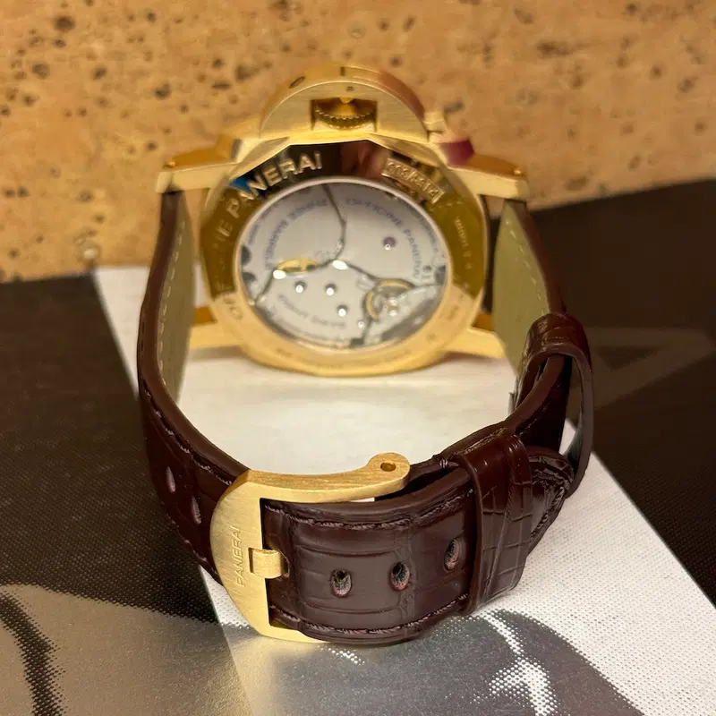 Panerai Luminor 1950 8 Days GMT. PAM00289