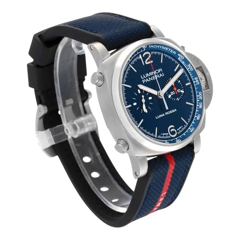 Panerai Luminor Luna Rossa. PAM01303